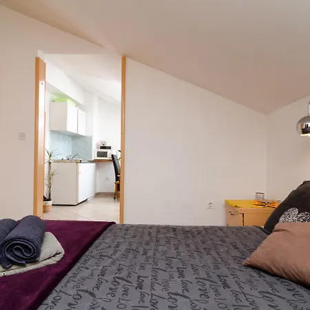 Pansion Arte Zvrko Apartment