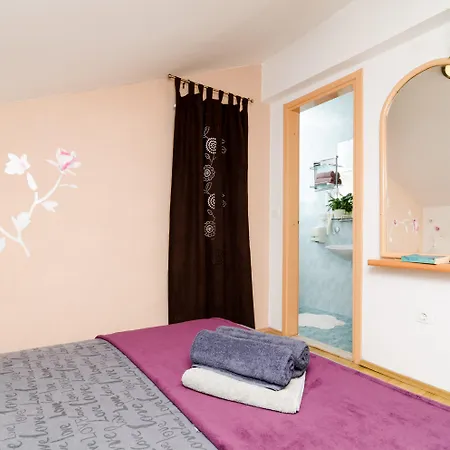 Apartment Pansion Arte Zvrko Zvekovica