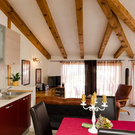 Pansion Arte Zvrko Apartment *