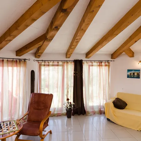 Apartment Pansion Arte Zvrko