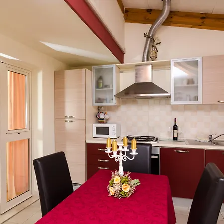 Apartment Pansion Arte Zvrko *