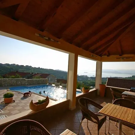 Apartment Pansion Arte Zvrko *